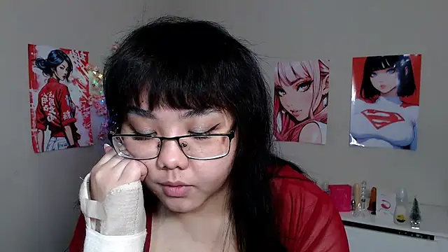 Snapshot of Moertomlly chatting on 12.14.25 Moertomlly online show from 12.14.25