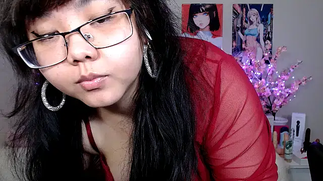 Snapshot of Moertomlly chatting on 05.03.26 Moertomlly online show from 05.03.26