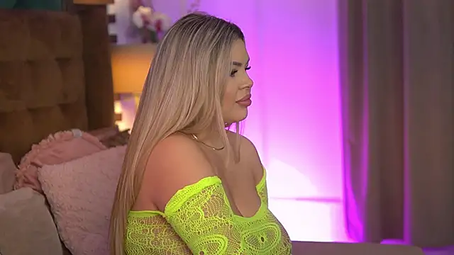 SophieBoobsX online show from 05.15.26