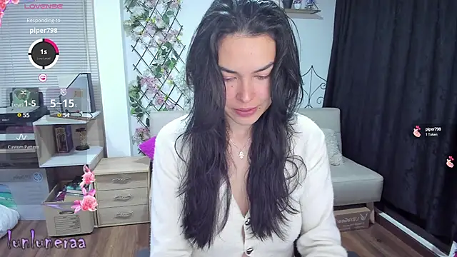 Lunlunera online show from 02.23.25