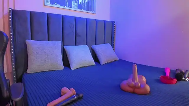 ashlye miller  online show from 09.12.25