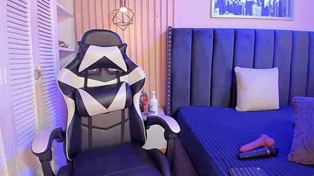 ashlye miller  online show from 01.07.26