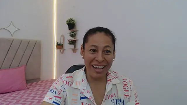 mature martina online show from 04.23.26