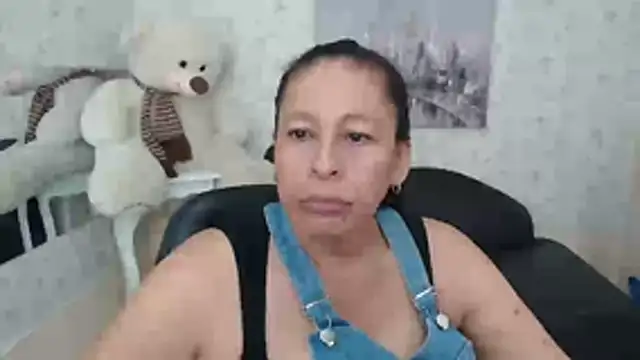 mature martina online show from 05.01.26