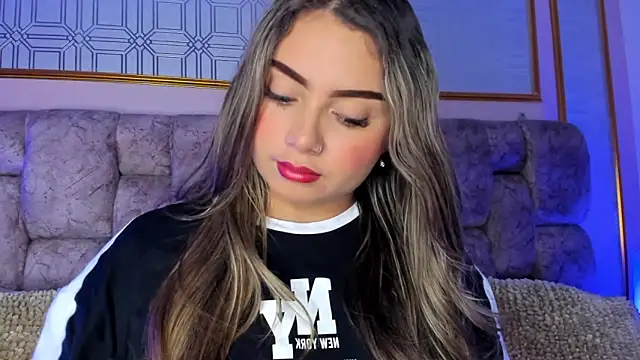 AnnyLopezz  online show from 12.30.24