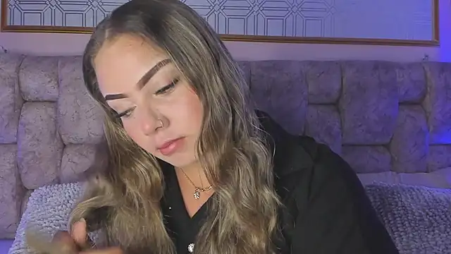 AnnyLopezz  online show from 02.11.25