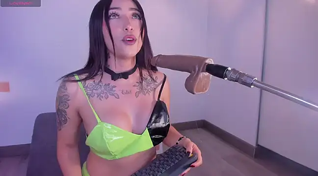 Snapshot of isa_red_hair chatting on 01.12.25 isa red hair online show from 01.12.25