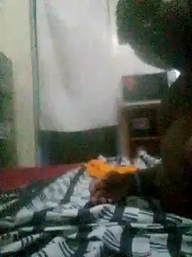 Snapshot of pretty-donna chatting on 09.10.25 pretty-donna online show from 09.10.25