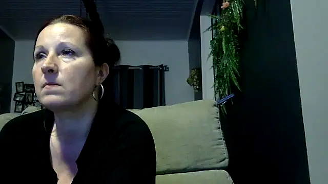 Snapshot of feline27 chatting on 04.03.26 feline27 online show from 04.03.26