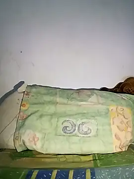 Snapshot of kaiz0217 chatting on 12.18.24 kaiz0217 online show from 12.18.24