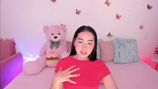 Snapshot of Zara_uwu_ chatting on 04.23.26 Zara uwu online show from 04.23.26