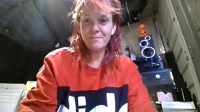 Snapshot of spundarella420 chatting on 11.17.25 spundarella420 online show from 11.17.25