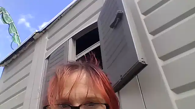 Snapshot of spundarella420 chatting on 11.29.25 spundarella420 online show from 11.29.25