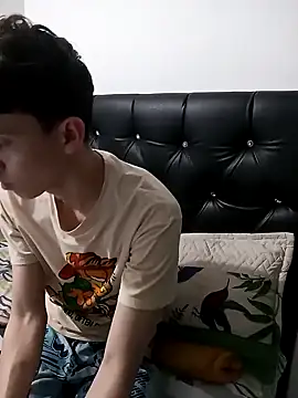 Snapshot of Norehg chatting on 02.11.25 Norehg online show from 02.11.25