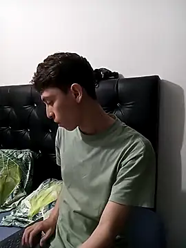 Snapshot of Norehg chatting on 02.16.25 Norehg online show from 02.16.25