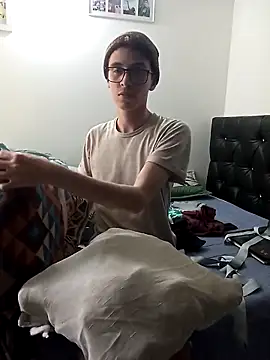 Snapshot of Norehg chatting on 03.08.25 Norehg online show from 03.08.25