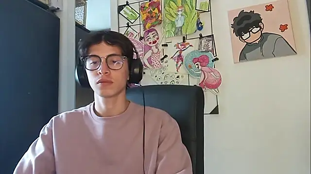 Snapshot of Norehg chatting on 09.10.25 Norehg online show from 09.10.25