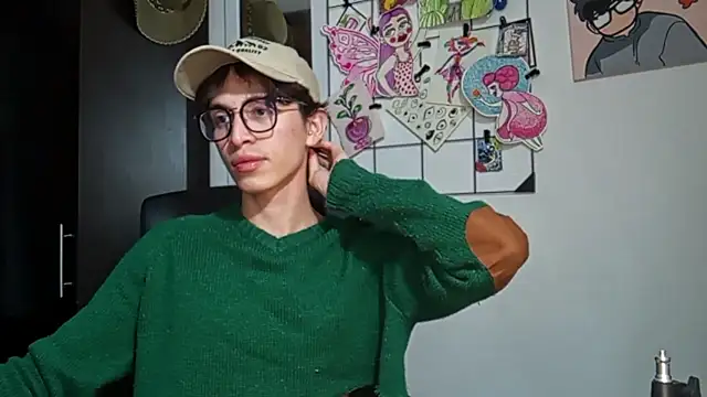 Snapshot of Norehg chatting on 09.17.25 Norehg online show from 09.17.25