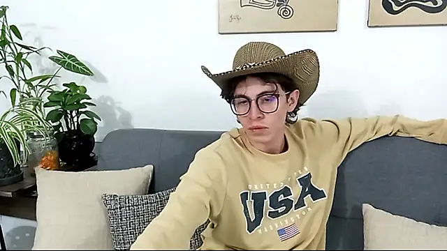 Snapshot of Norehg chatting on 10.15.25 Norehg online show from 10.15.25