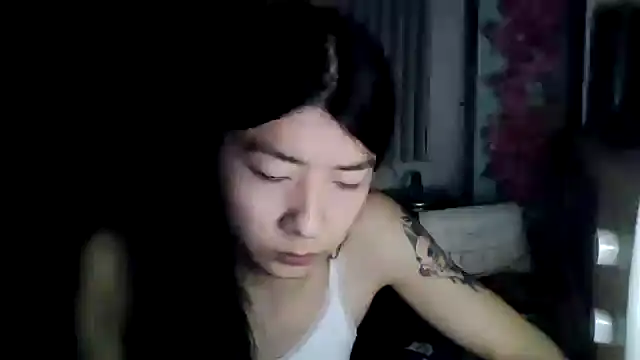 CarlyJoy online show from 04.25.26