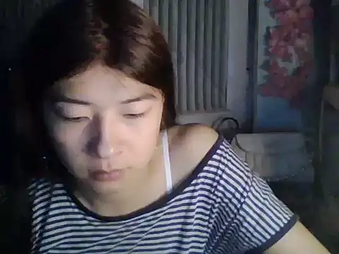 CarlyJoy online show from 06.04.26