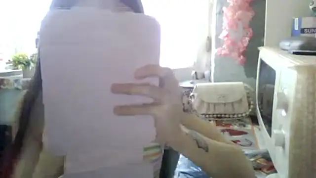 CarlyJoy online show from 06.11.26