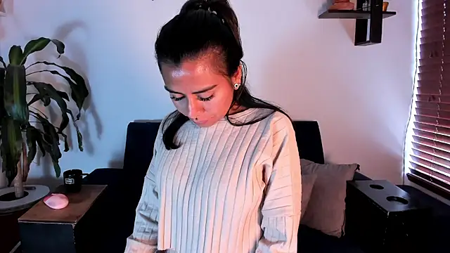im amber online show from 04.30.26