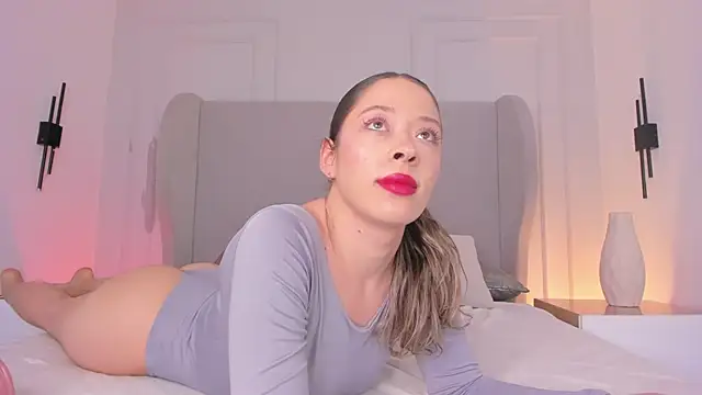 chloe d online show from 10.29.25