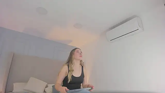 chloe d online show from 04.23.26