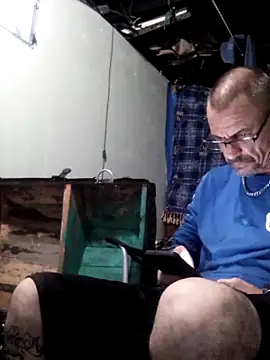 Snapshot of deepstroker42071 chatting on 10.05.25 deepstroker42071 online show from 10.05.25