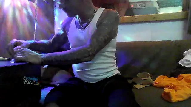 Snapshot of deepstroker42071 chatting on 04.09.26 deepstroker42071 online show from 04.09.26