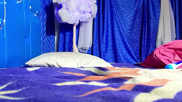 Snapshot of the_littleangel1 chatting on 02.04.26 the littleangel1 online show from 02.04.26