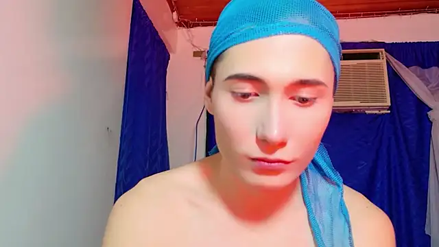 Snapshot of the_littleangel1 chatting on 02.18.26 the littleangel1 online show from 02.18.26