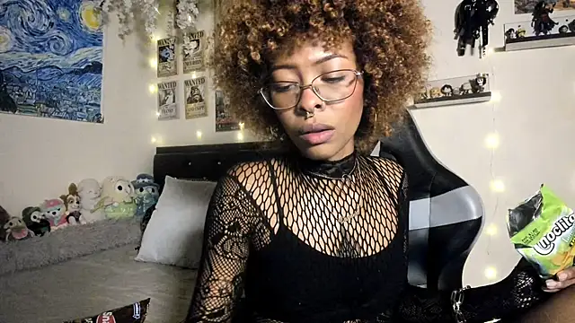 Cristal Jonasxh online show from 10.13.25