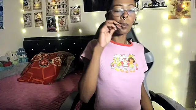 Cristal Jonasxh online show from 11.14.25