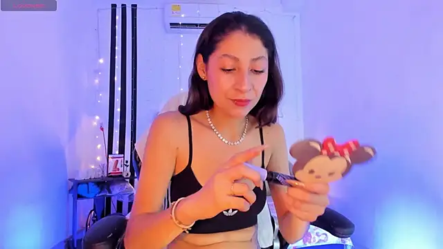 Gorgeous Team online show from 05.04.26
