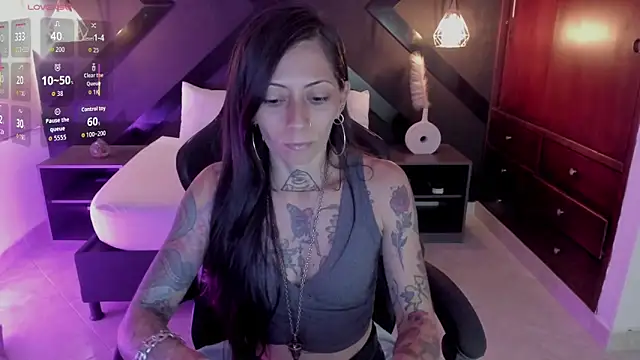 dark gotica online show from 04.22.26
