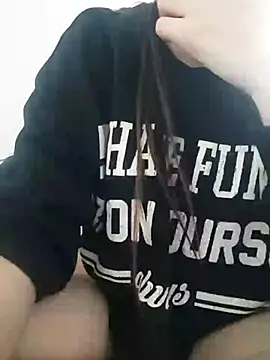 Snapshot of bruna_safadinhaa chatting on 02.26.25 bruna safadinhaa online show from 02.26.25