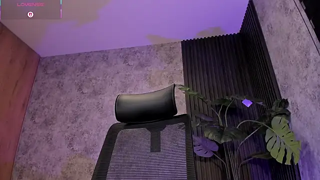 AmyWalker  online show from 09.30.25