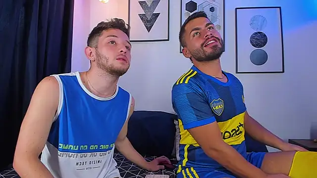 Snapshot of Juan_Castano chatting on 01.10.25 Juan Castano online show from 01.10.25