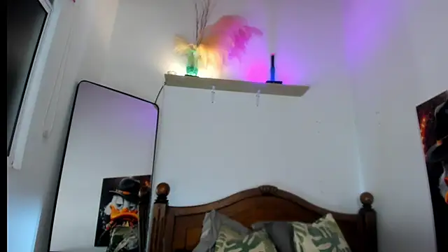 Snapshot of Juan_Castano chatting on 09.24.25 Juan Castano online show from 09.24.25