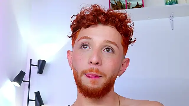 Snapshot of Juan_Castano chatting on 03.15.26 Juan Castano online show from 03.15.26