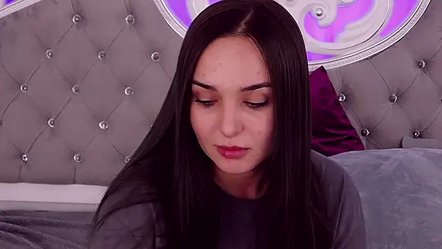 MeIisaLove online show from 03.21.25