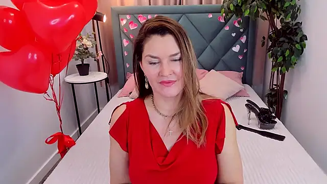 Snapshot of Adele_Russo chatting on 02.13.25 Adele Russo online show from 02.13.25