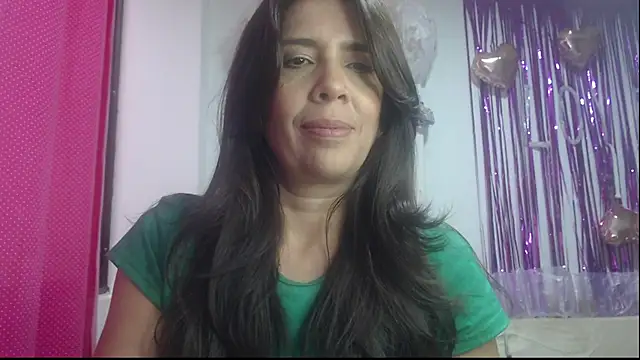 Snapshot of Victoria_meester chatting on 02.21.25 Victoria meester online show from 02.21.25