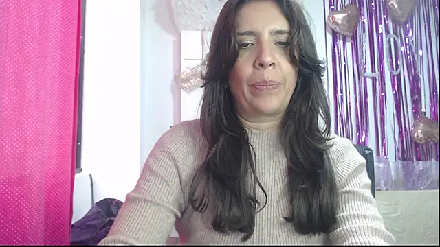 Snapshot of Victoria_meester chatting on 02.23.25 Victoria meester online show from 02.23.25