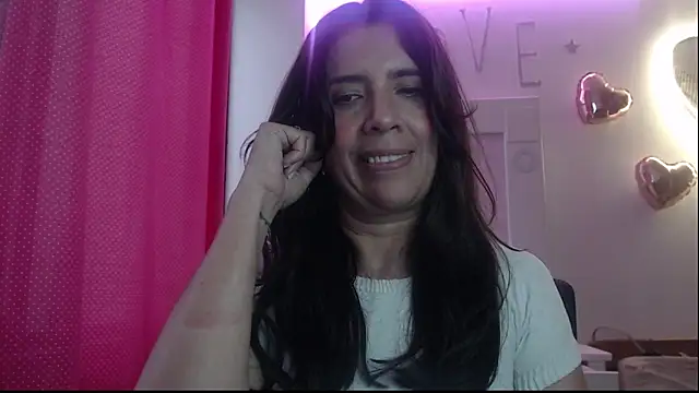 Snapshot of Victoria_meester chatting on 02.25.25 Victoria meester online show from 02.25.25