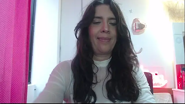 Snapshot of Victoria_meester chatting on 03.09.25 Victoria meester online show from 03.09.25