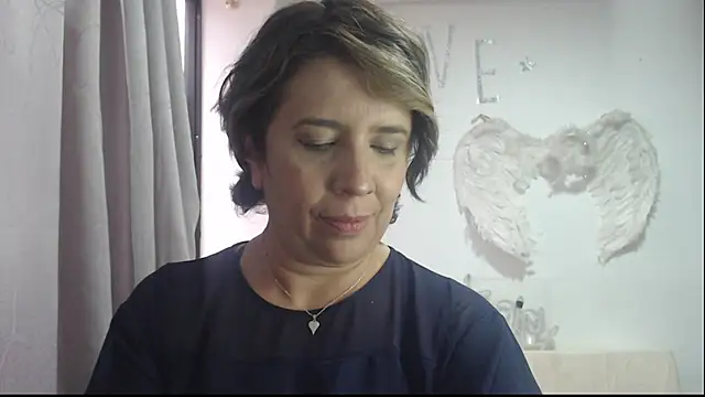 Snapshot of Victoria_meester chatting on 09.15.25 Victoria meester online show from 09.15.25