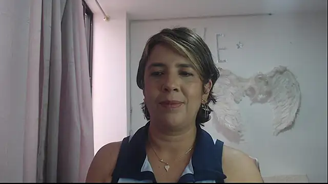 Snapshot of Victoria_meester chatting on 09.25.25 Victoria meester online show from 09.25.25
